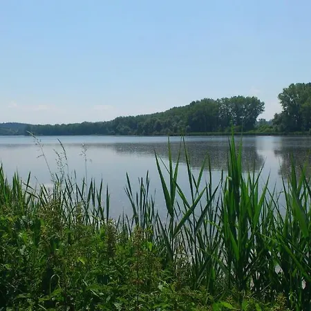 Otel Astra Tuchlovice